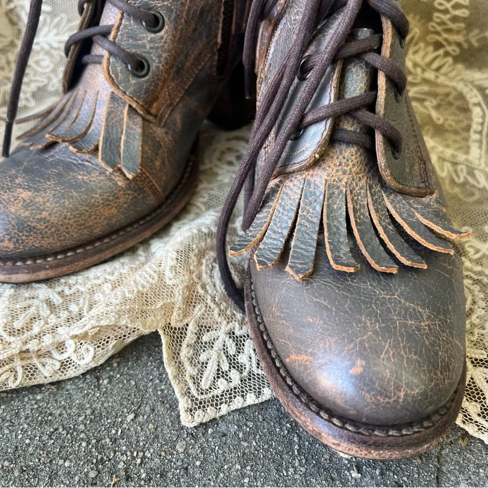 Bed/Stu Boho Cowgirl Distressed Gray Leather Lace-Up Stacked Heeled Kiltie Boots - Picture 4 of 12